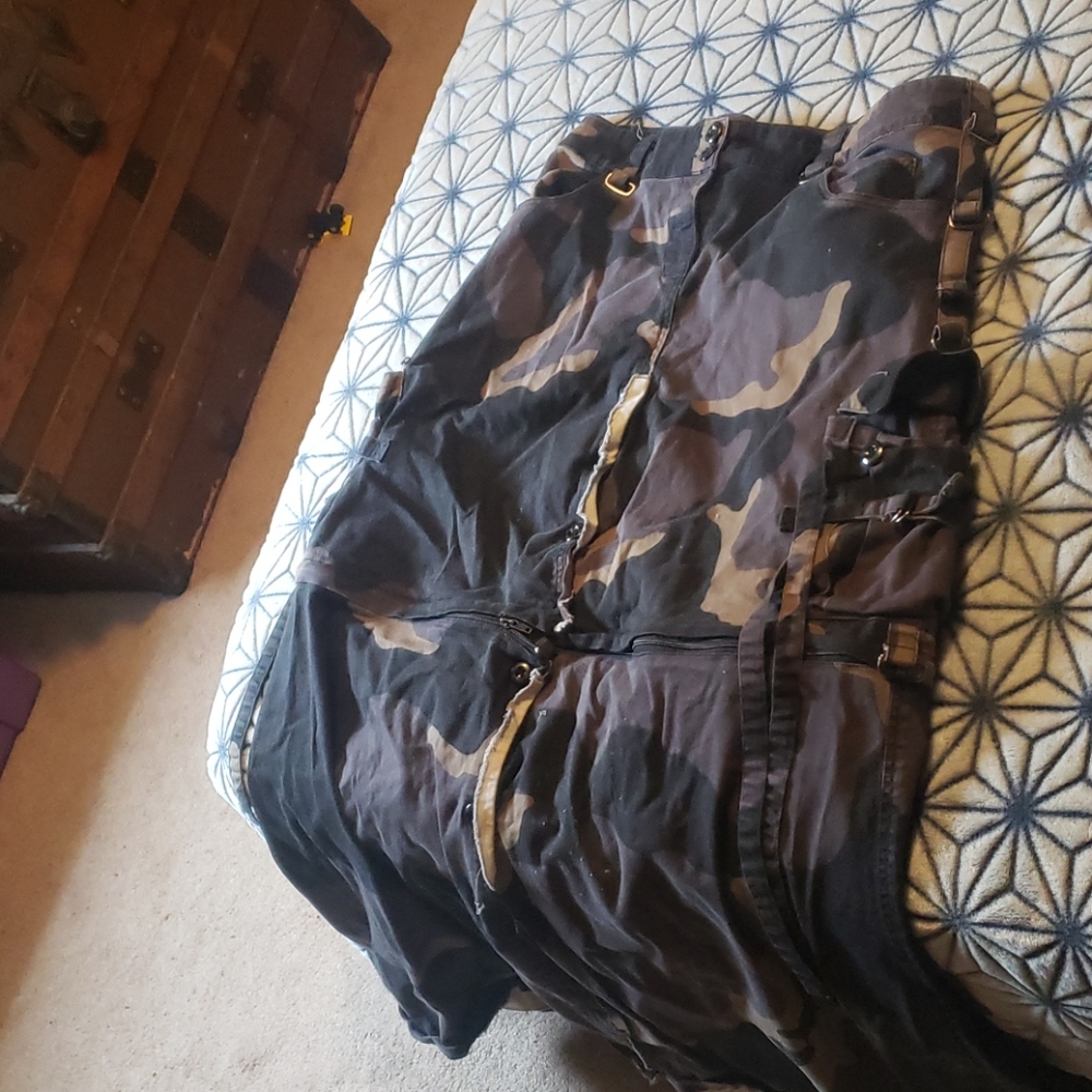 Illig asymmetric cargo skirt, long/short zip off